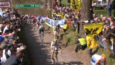 Doortocht op de Koppenberg tijdens de Ronde van Vlaanderen