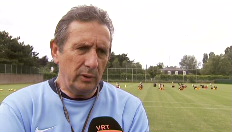 Leekens op eerste training van KVK