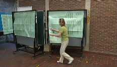 Derniers préparatifs dans les bureaux de vote