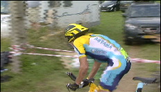 Armstrong gaat voor het podium in Parijs