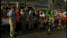 Hushovd sprint naar de zege in Diksmuide