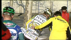 Tumultueuze laatste kilometer van rit 2 Parijs-Nice