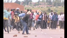 Politie opent vuur op schoolkinderen in Soweto