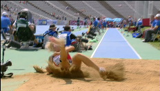 Bolshakova naar finale met sprong van 14,33m