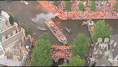 Nederlandse ereronde op de grachten van Amsterdam