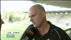 Eddy Demarez praat met Bergen-coach Van Wijk