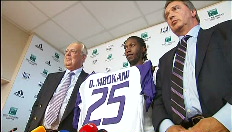 Dieumerci Mbokani voorgesteld bij Anderlecht