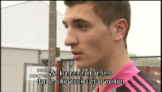 Bedrukte gezichten in het Jan Breydelstadion
