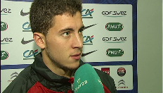 Hazard: "Twee of drie man op mij" (Frans)