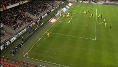 Van Buyten kopt 1-0 in doel