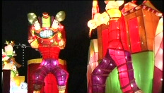 Veel kleuren en lichtjes op Chinees lantaarnfestival