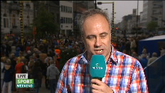 De fans van Waasland-Beveren wachten de spelers op