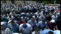 Emotionele herdenking moordpartij Srebrenica