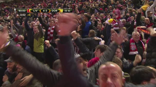 Dolle vreugde in Liverpool: Lovren kopt de 4-3 binnen