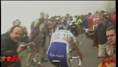 Afzien op de steilste stukken van de Angliru