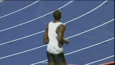 Usain Bolt laat meteen zien dat hij er staat