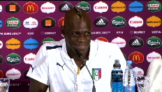 Wie schittert vanavond: Rooney of Balotelli?