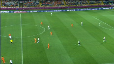 Van Persie mist eerste grote kans
