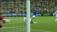 Jarmolenko zet doelman Hart aan het werk