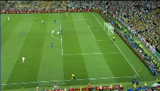 Rooney kopt grote kans knullig naast