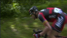 Cadel Evans valt aan