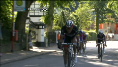 Arnaud Démare spurt naar de winst in de Vattenfall Cyclassics